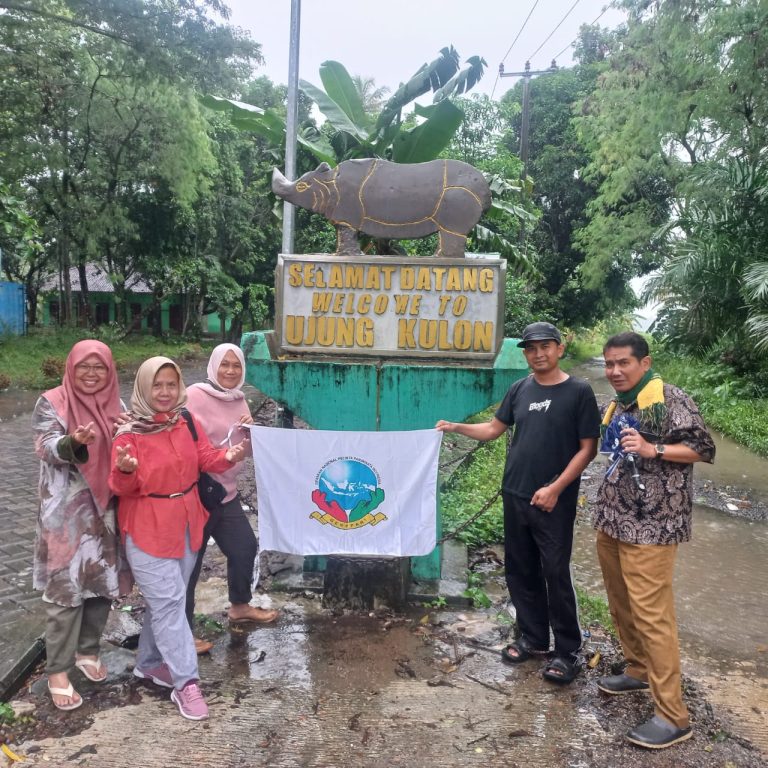 Prawita GENPPARI Tinjau Upaya Pelestarian Badak di Taman Nasional Ujung Kulon, Banten