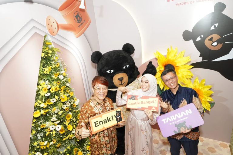“Waves of Wonder” Tampilkan Kejutan Taiwan di International Islamic Expo 2025