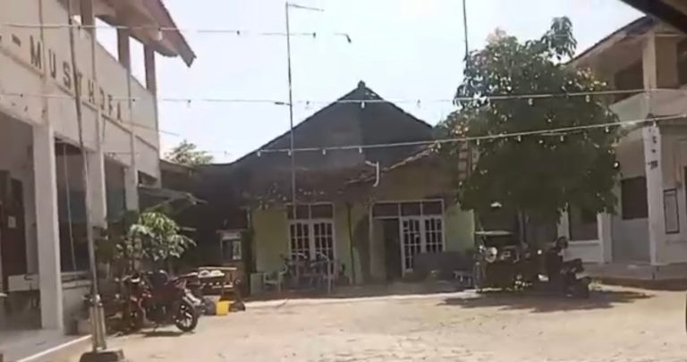 SMP dan SMK Al-Mustofa Pekandangan Diduga Manipulasi Data Dapodik