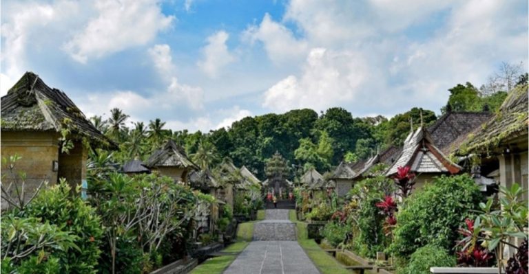 Permasalahan dalam Pengelolaan dan Pengembangan Desa Wisata