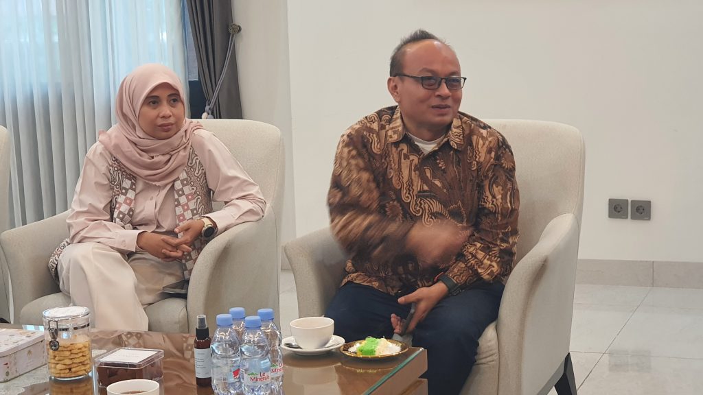 Prof. Dr. Taufiqurochman, A.Ks., S.Sos., M.Si.